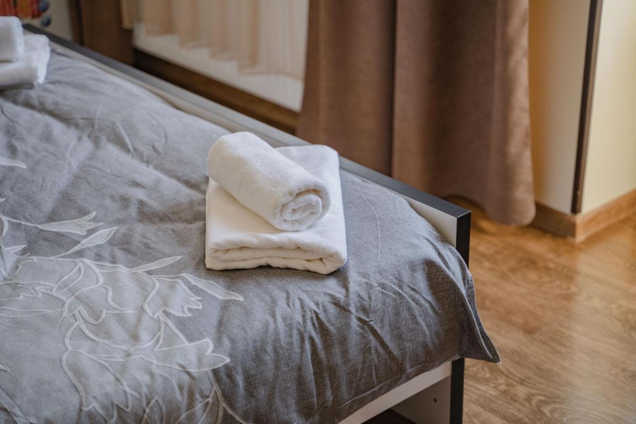 Telav Holl Hotell Telavi Exteriör bild