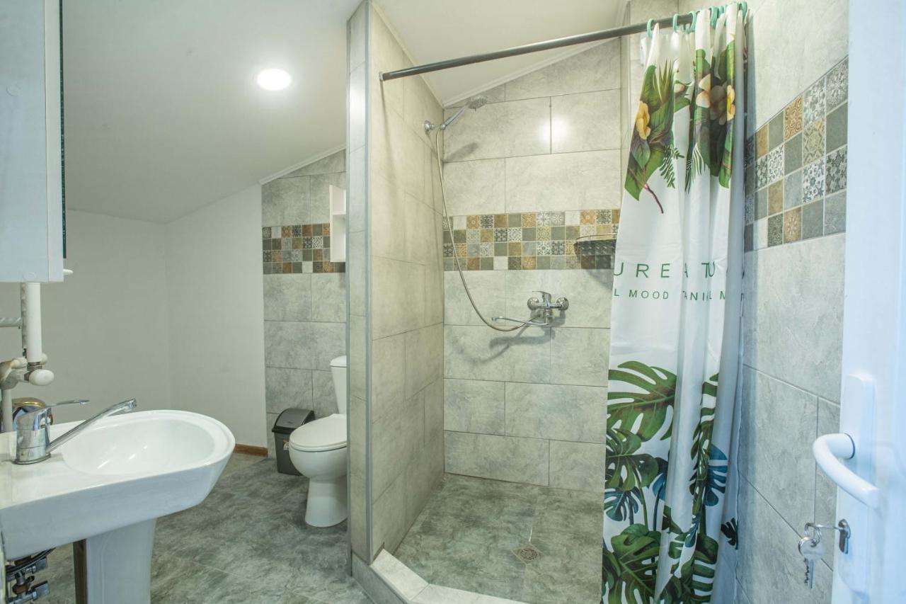 Telav Holl Hotell Telavi Exteriör bild