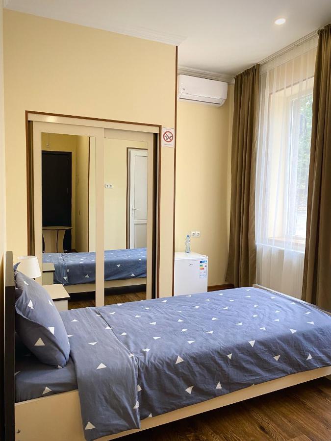 Telav Holl Hotell Telavi Exteriör bild