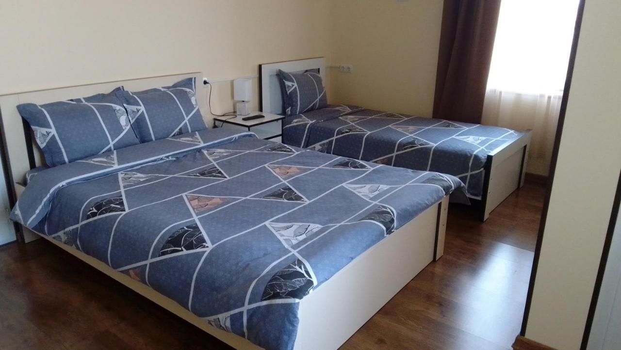 Telav Holl Hotell Telavi Exteriör bild
