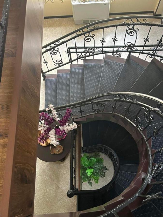 Telav Holl Hotell Telavi Exteriör bild